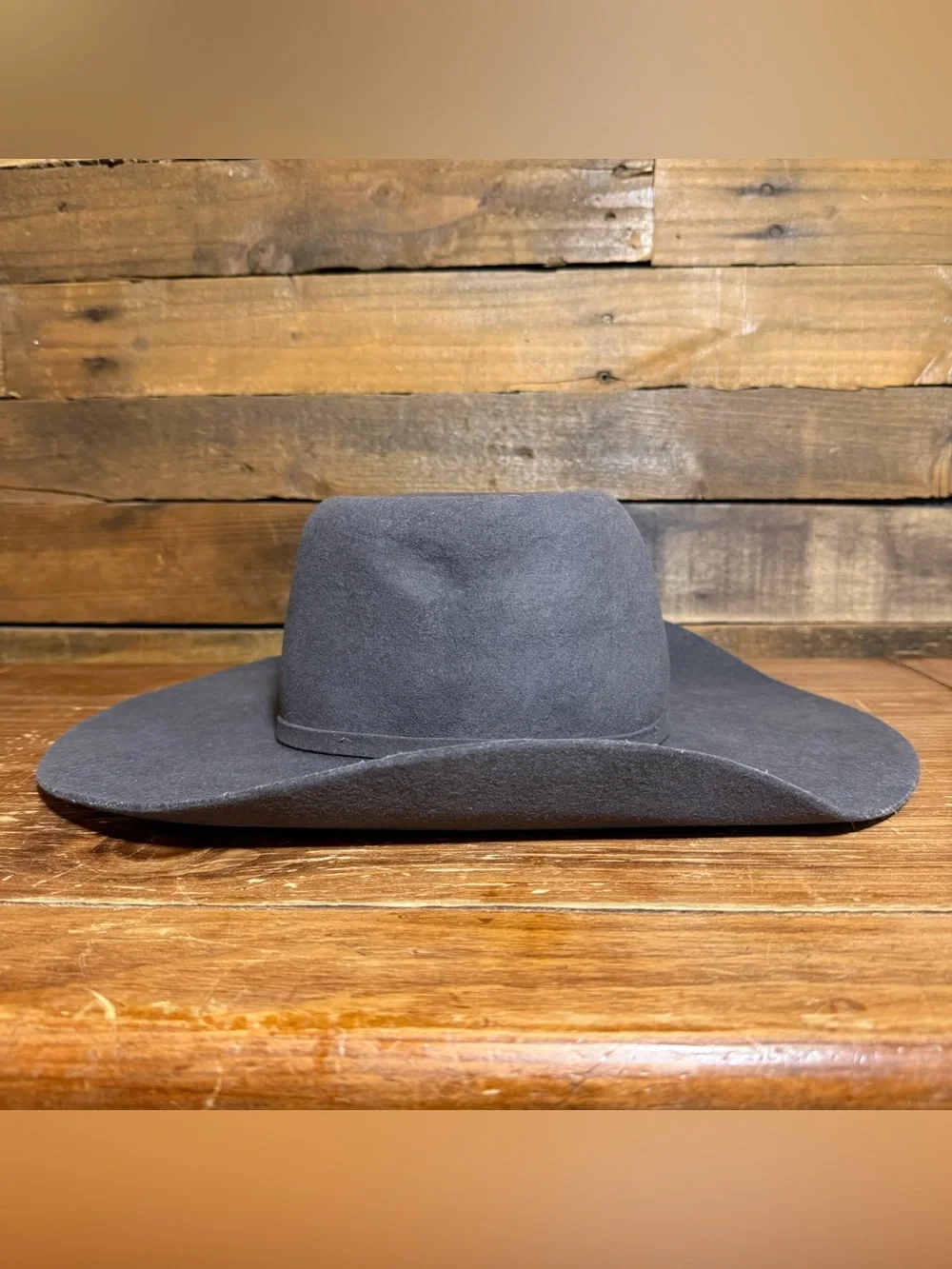 Youth Western Cowboy Hat Gray Felt. Crown is 21” around on the inside. No liner.